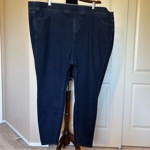 Torrid Pull on Lean Jean‎ Size 5R